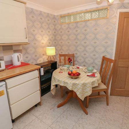 Апартаменты The Laurels Flat Кардифф Экстерьер фото